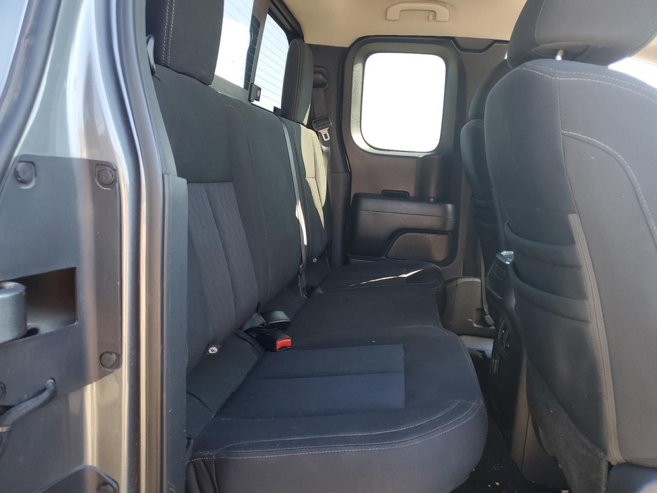 2017 NISSAN Titan