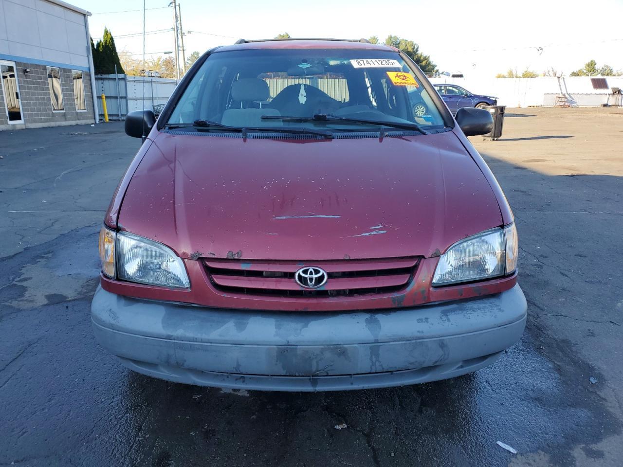 1998 TOYOTA SIENNA
