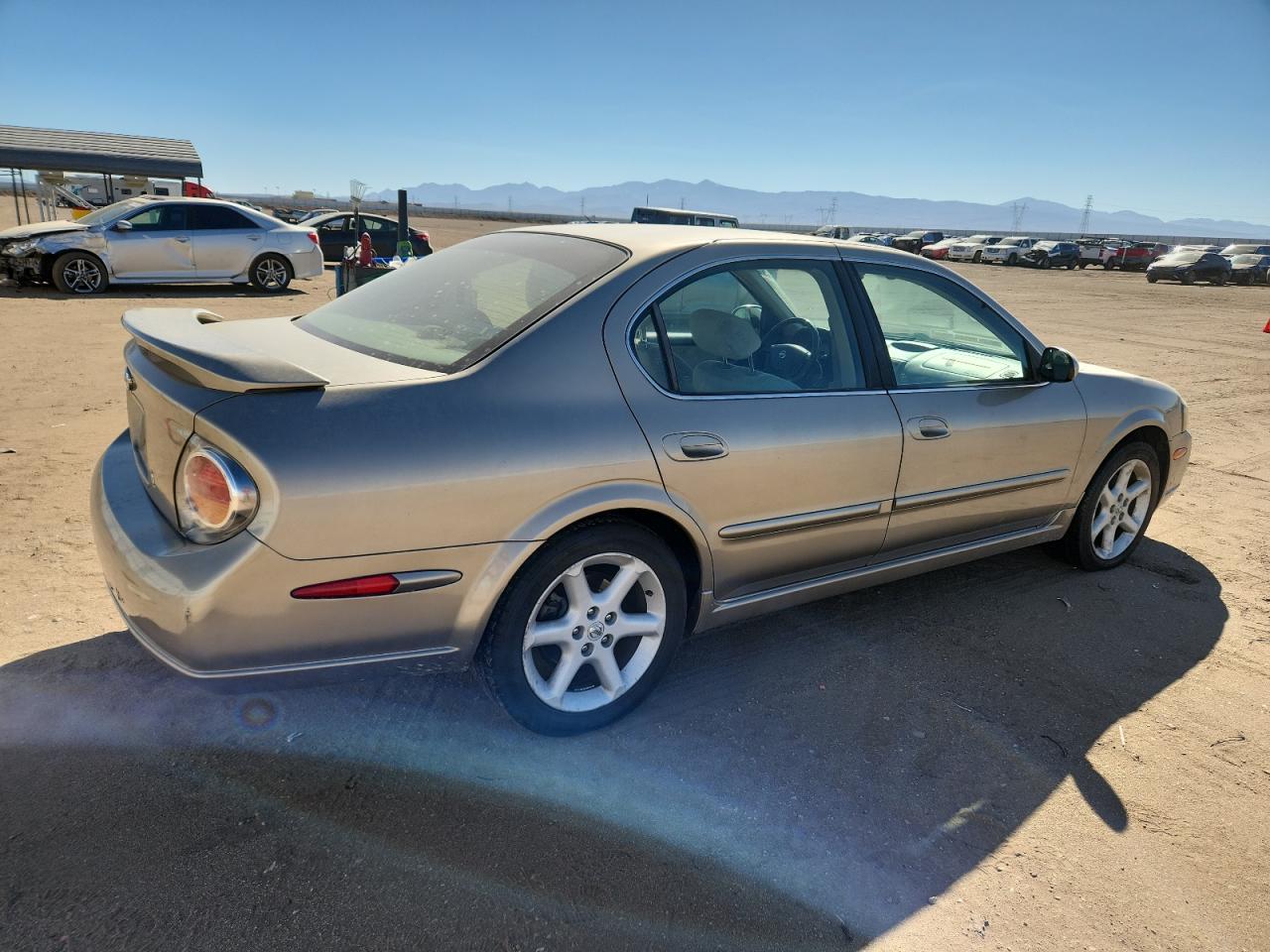 2002 NISSAN Maxima