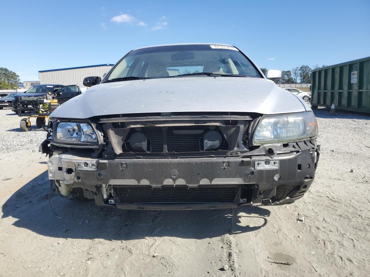 2004 VOLVO V70