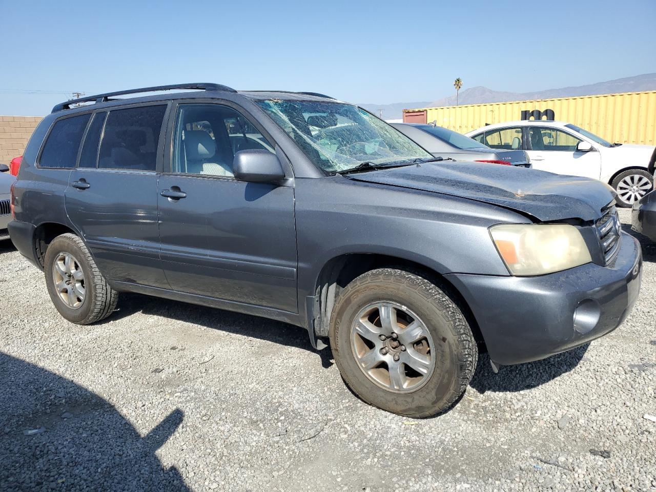 2005 TOYOTA HIGHLANDER