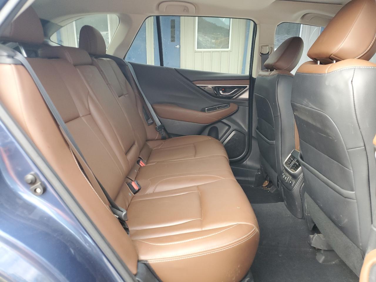 2020 SUBARU Outback