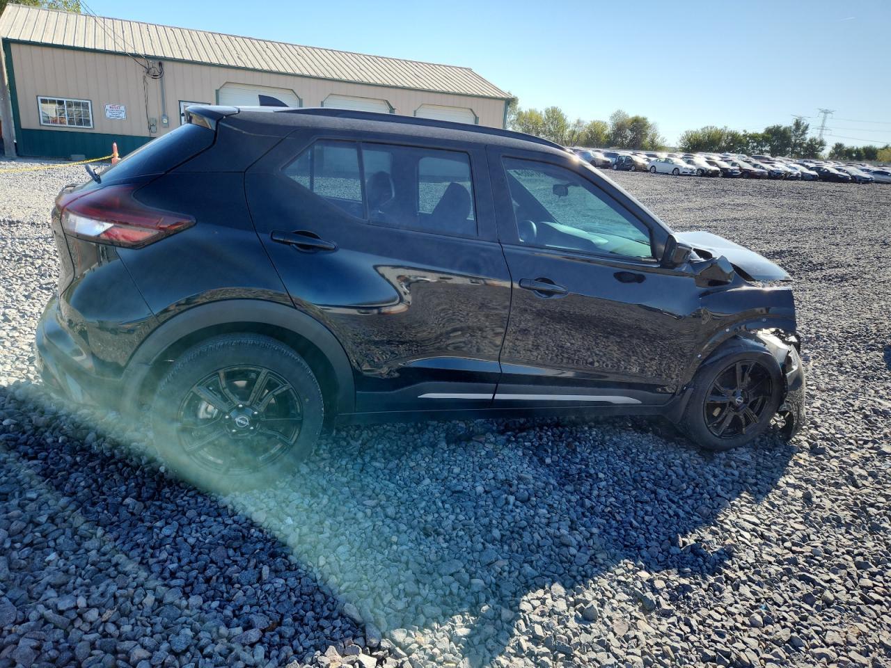 2023 NISSAN KICKS
