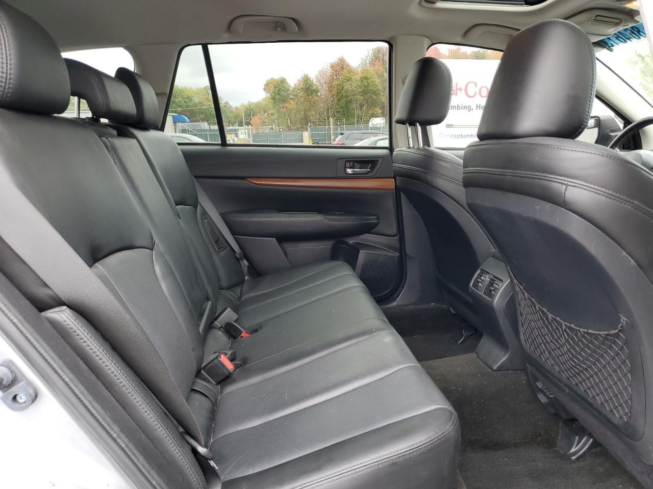 2013 SUBARU Outback