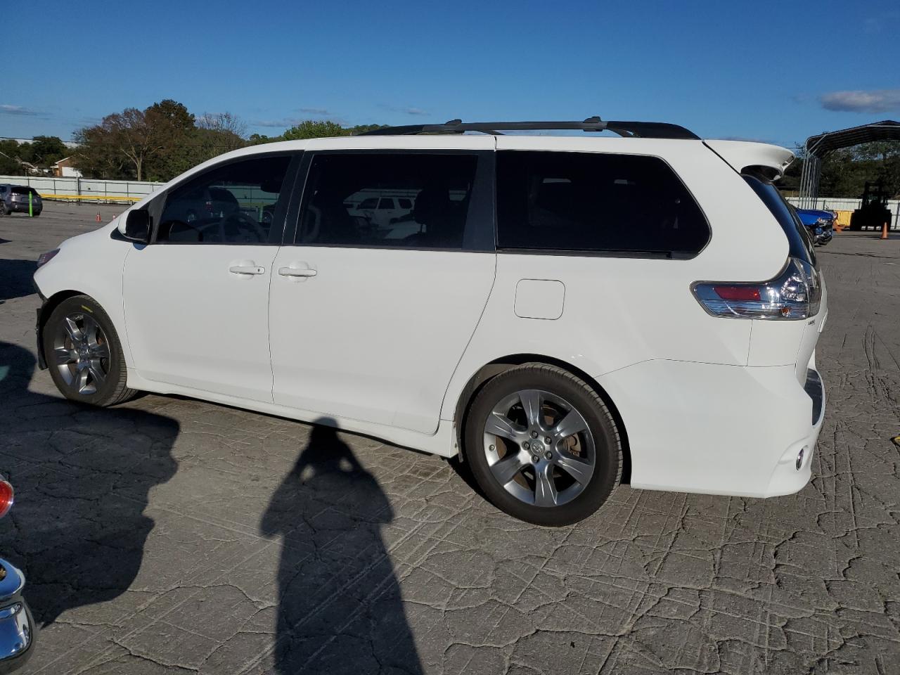 2012 TOYOTA SIENNA