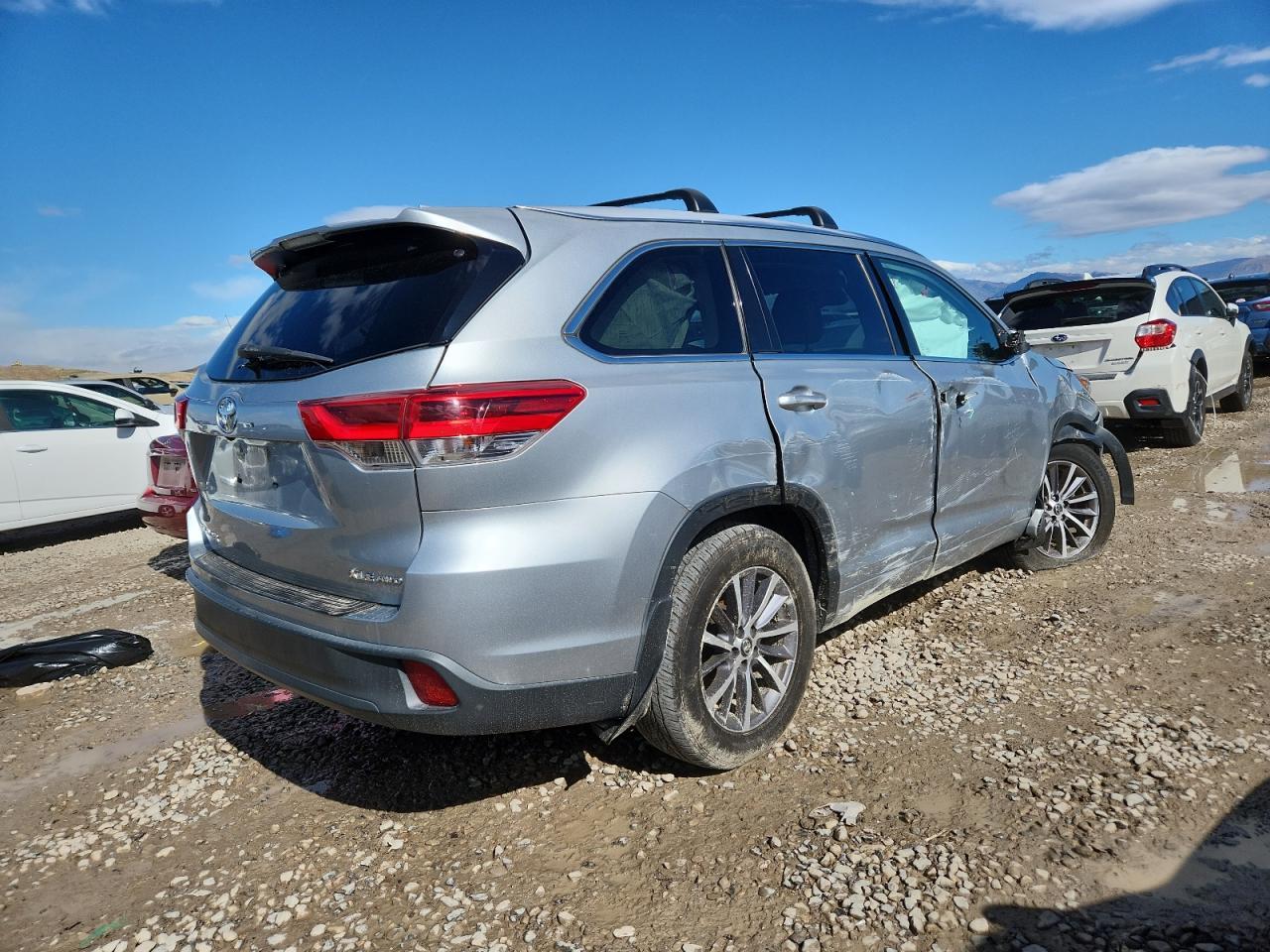 2017 TOYOTA HIGHLANDER