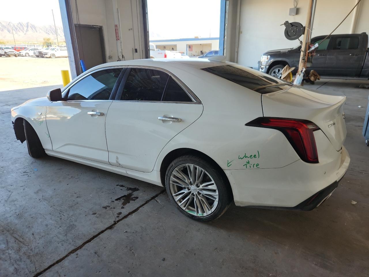 2022 CADILLAC CT4