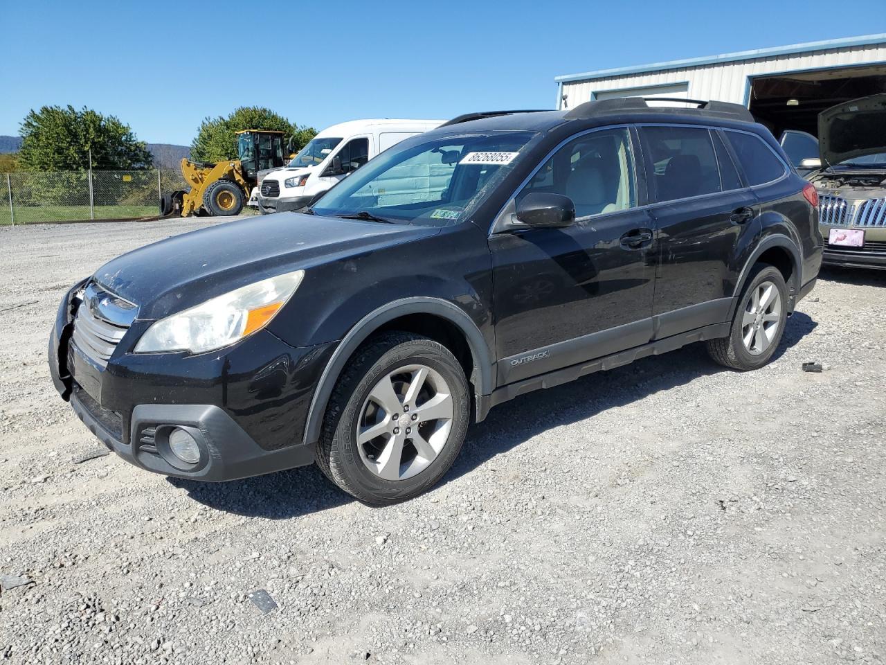2013 SUBARU Outback