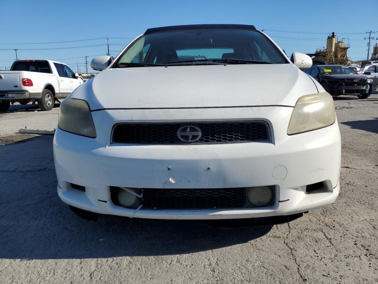 2005 TOYOTA SCION