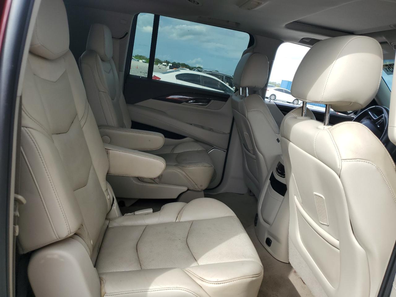 2017 CADILLAC Escalade ESV