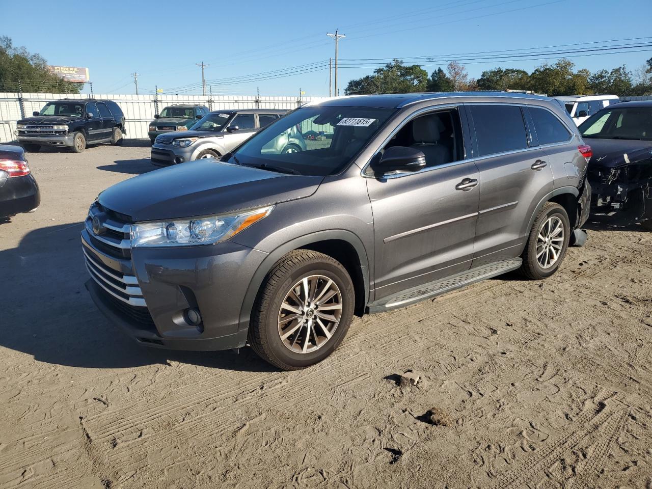 2017 TOYOTA HIGHLANDER