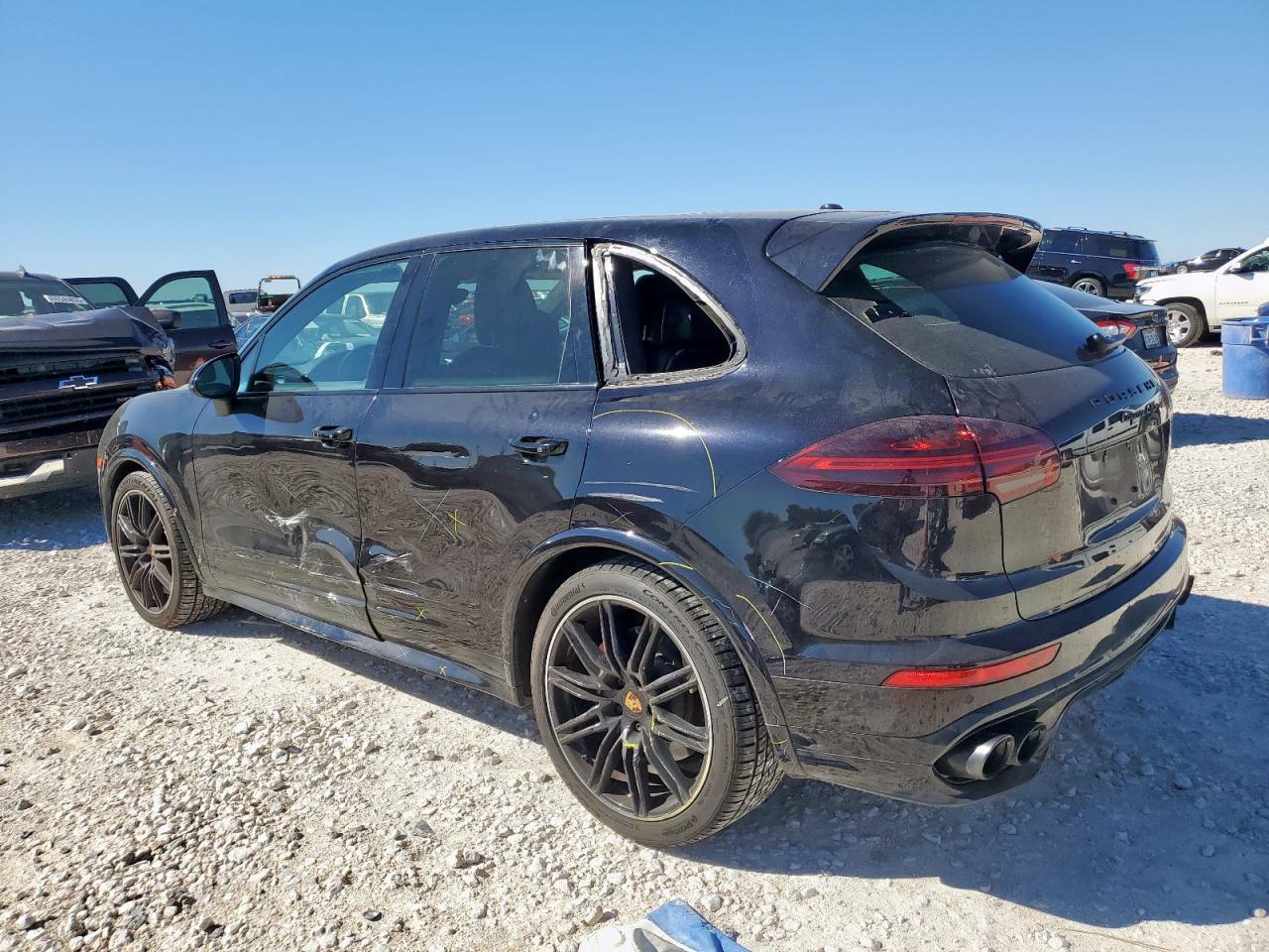 2016 PORSCHE CAYENNE