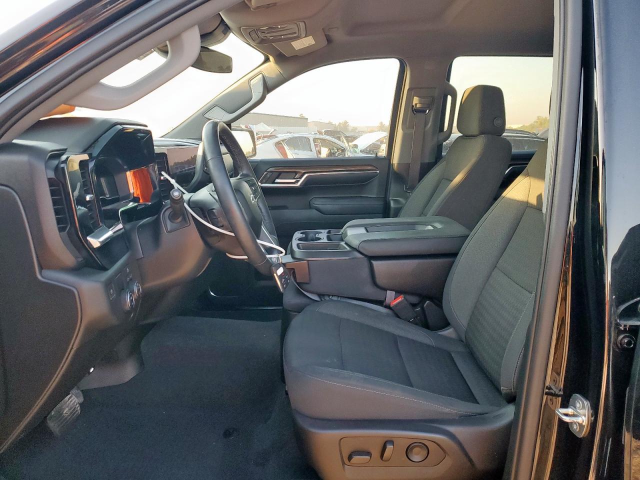 2023 CHEVROLET Silverado