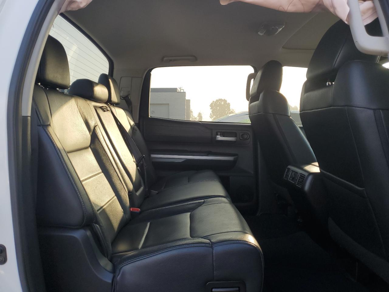 2016 TOYOTA TUNDRA