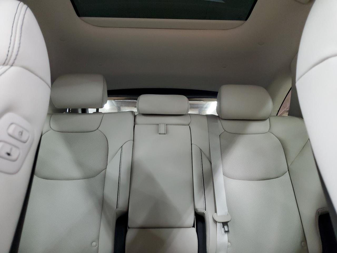 2026 GENESIS GV70
