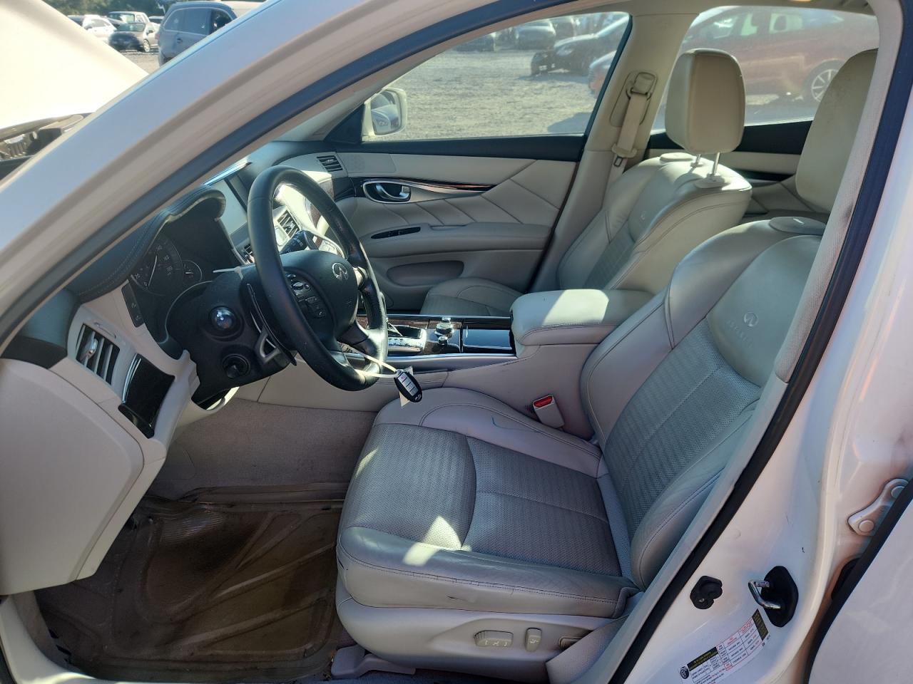 2012 INFINITI M37