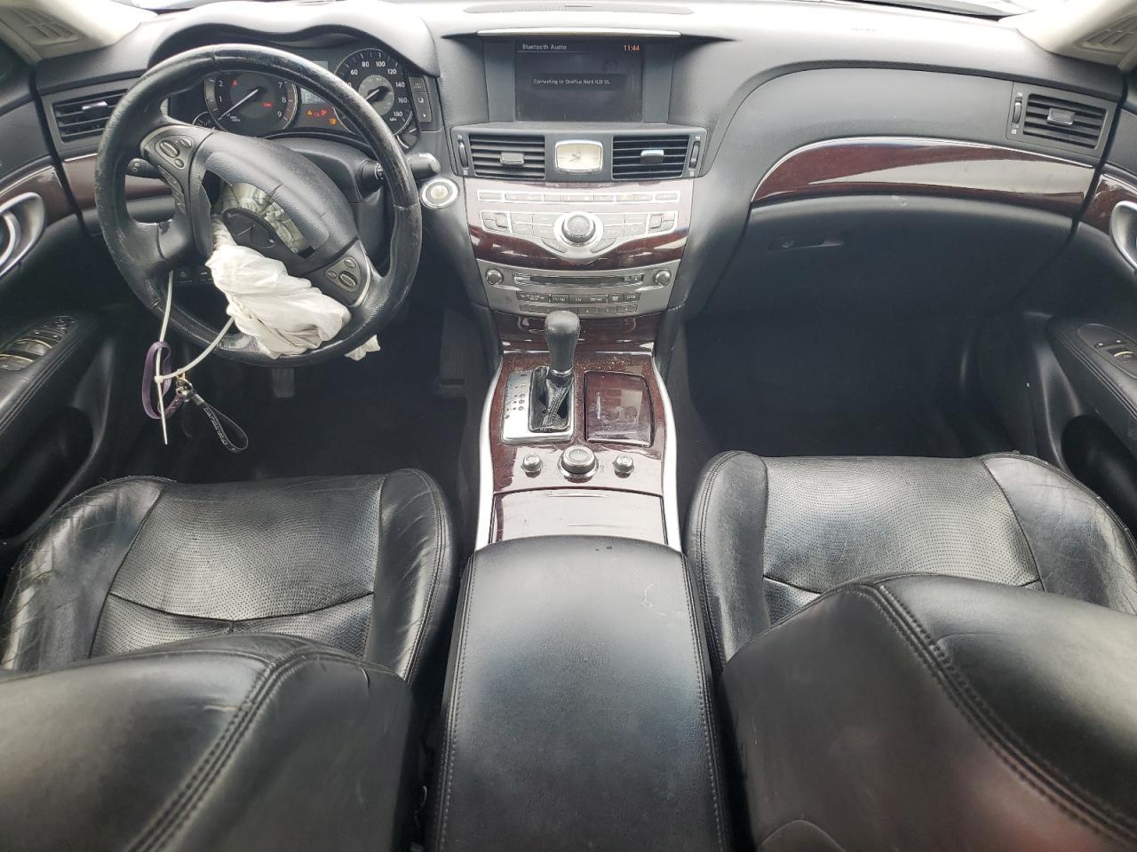 2011 INFINITI M37