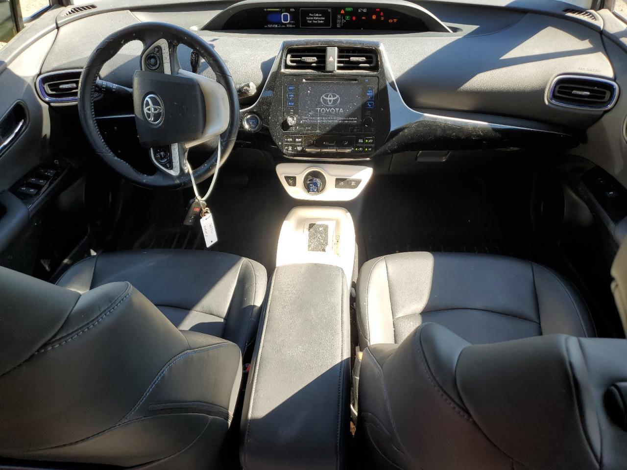2016 TOYOTA PRIUS
