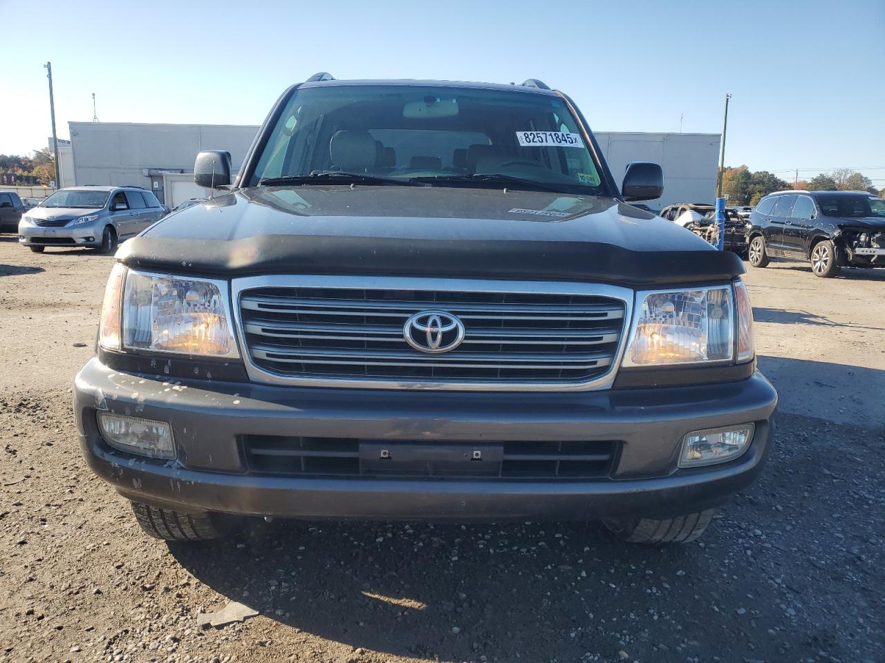 2005 TOYOTA LAND CRUISER