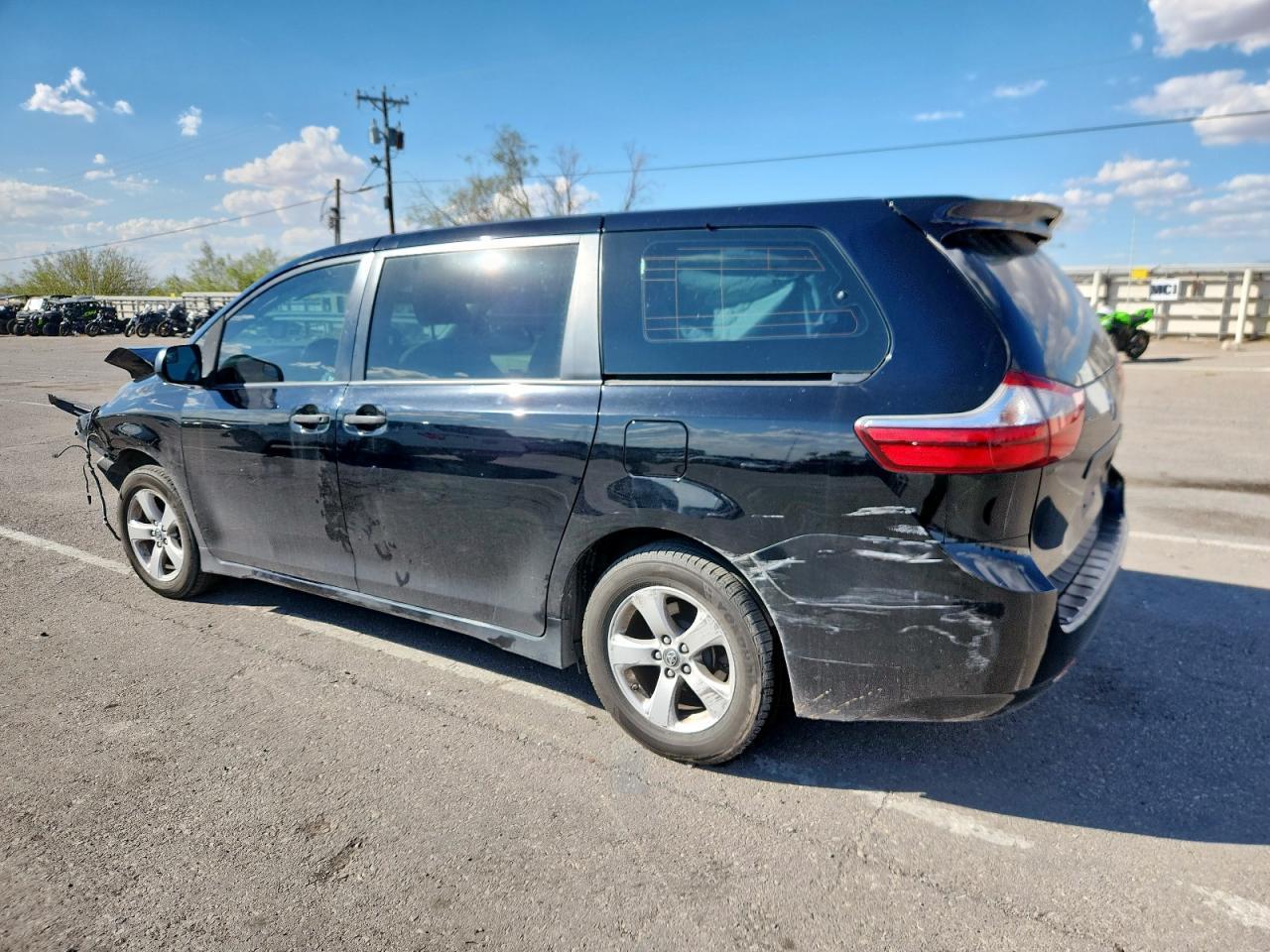 2018 TOYOTA SIENNA