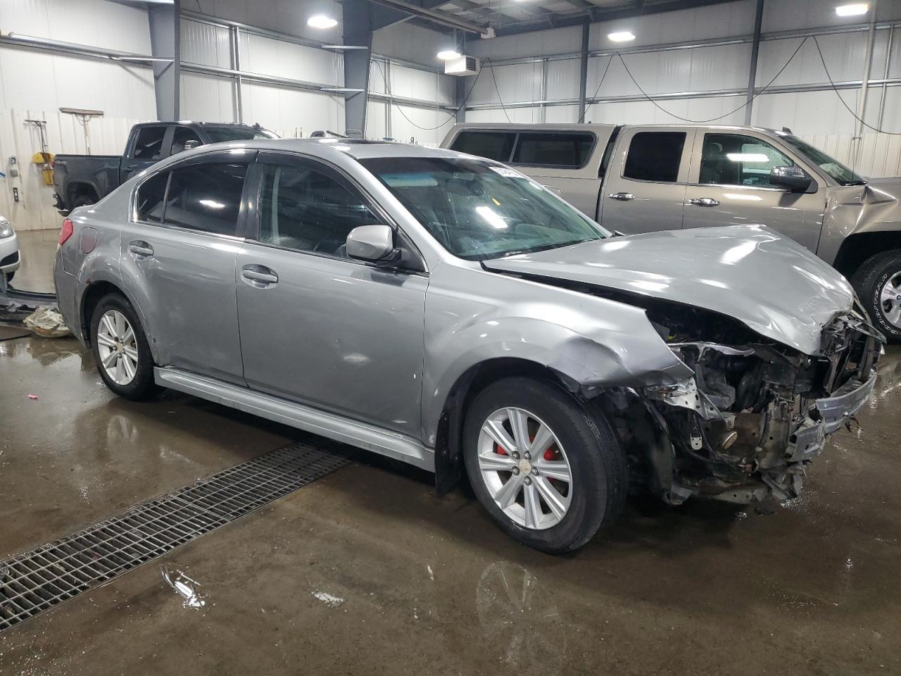 2011 SUBARU Legacy