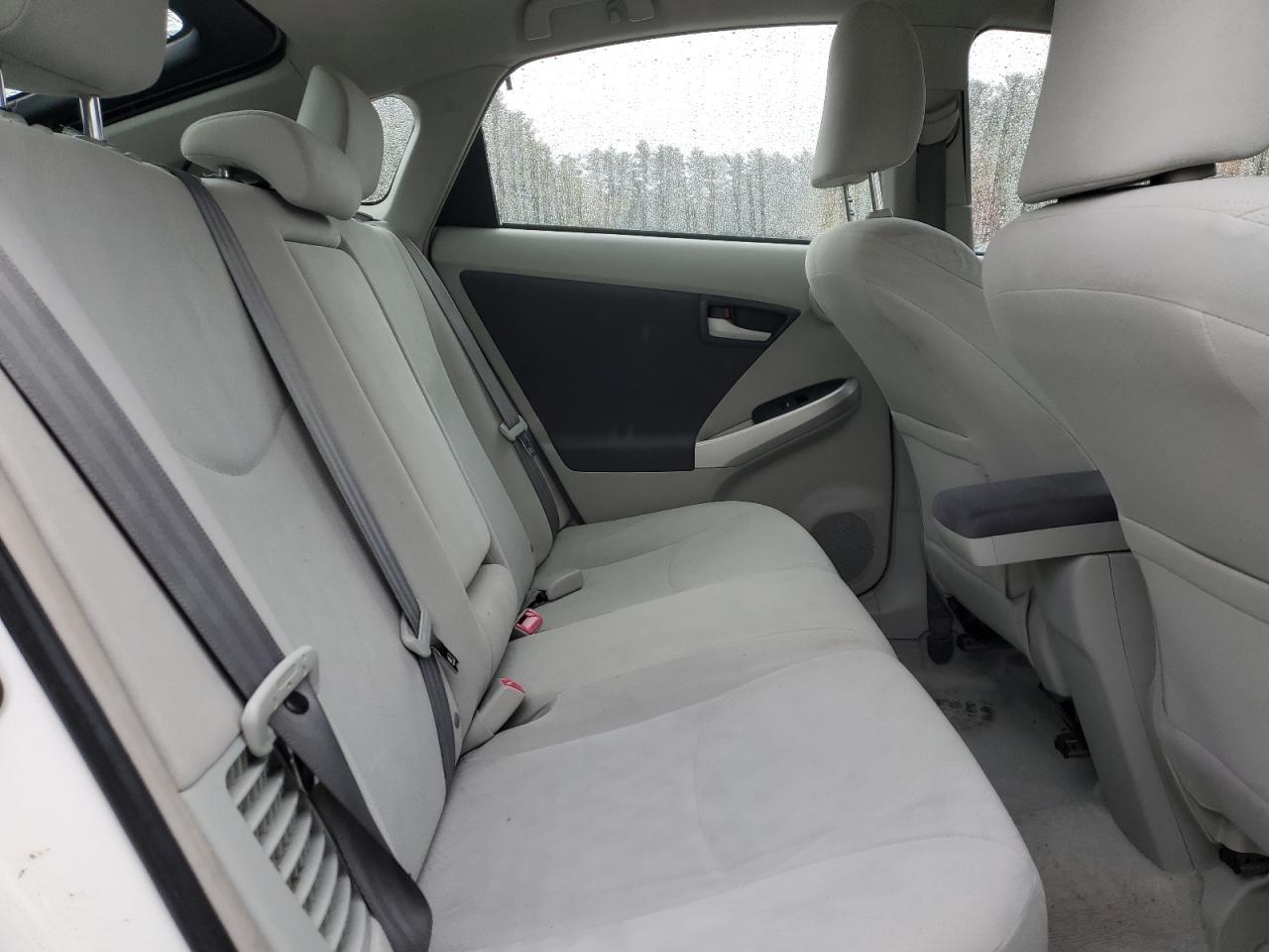2011 TOYOTA PRIUS