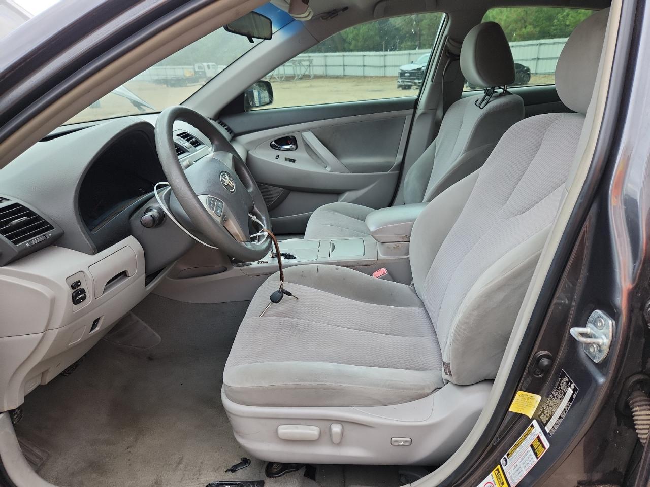 2011 TOYOTA CAMRY