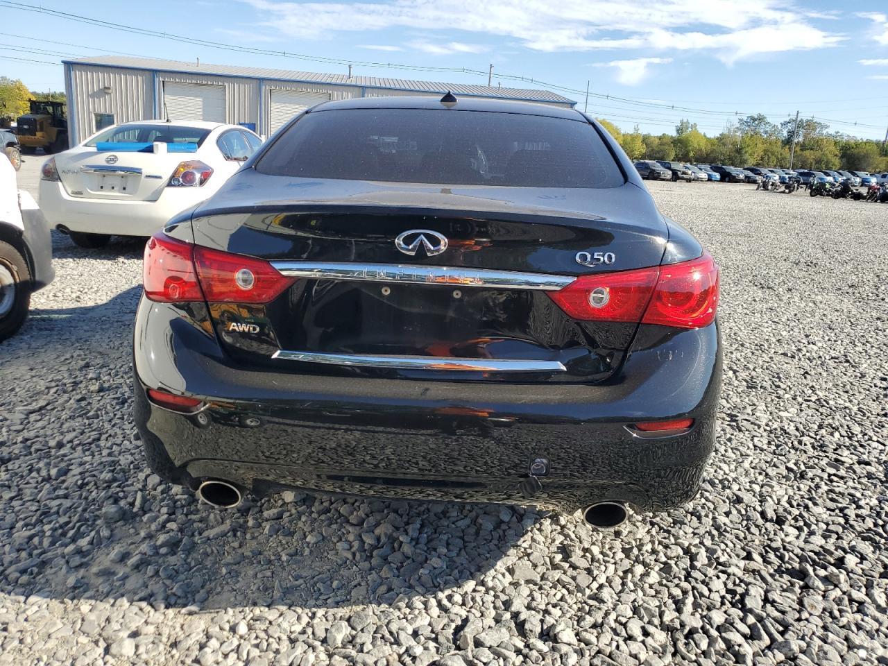 2015 INFINITI Q50