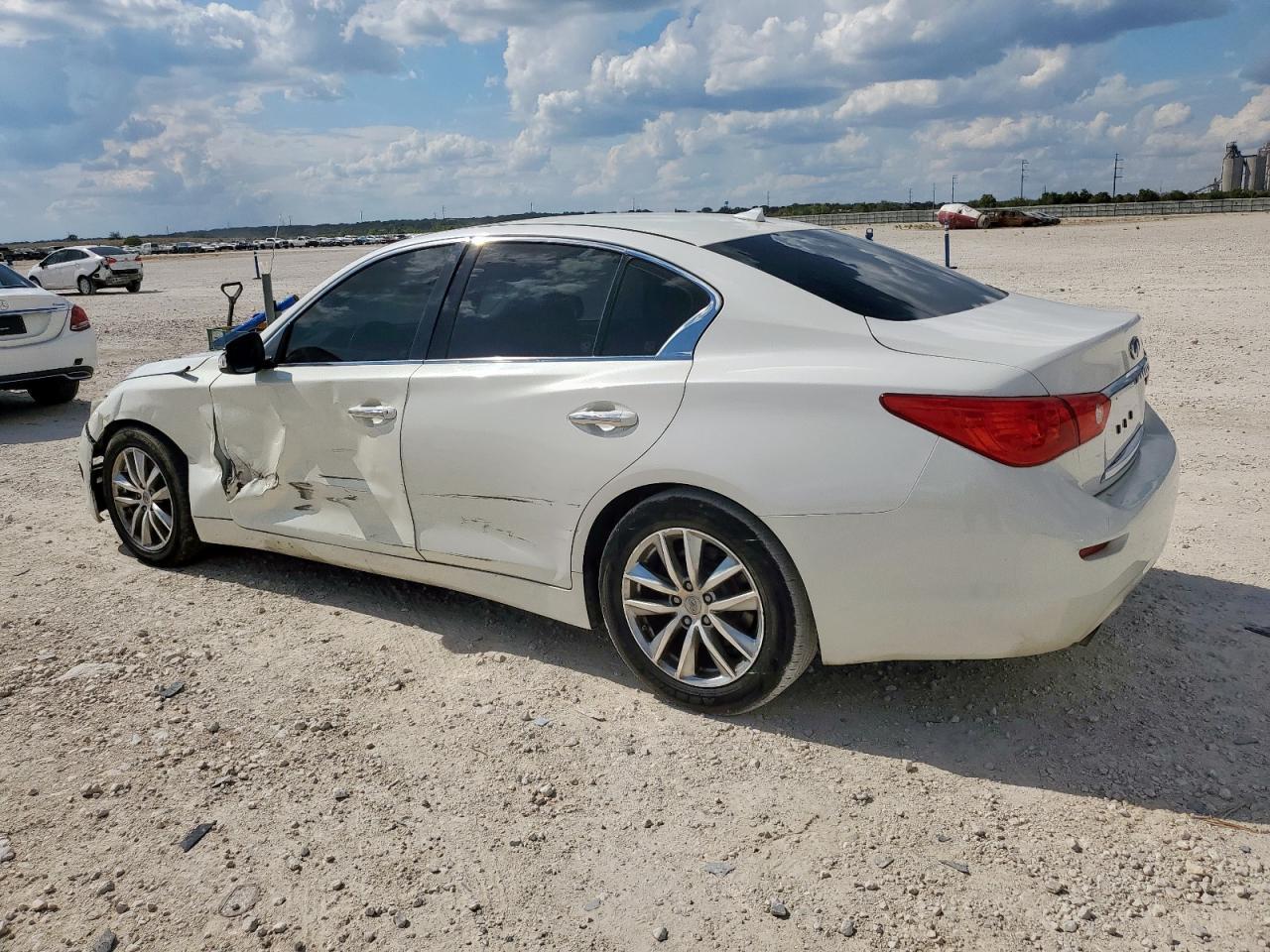 2016 INFINITI Q50