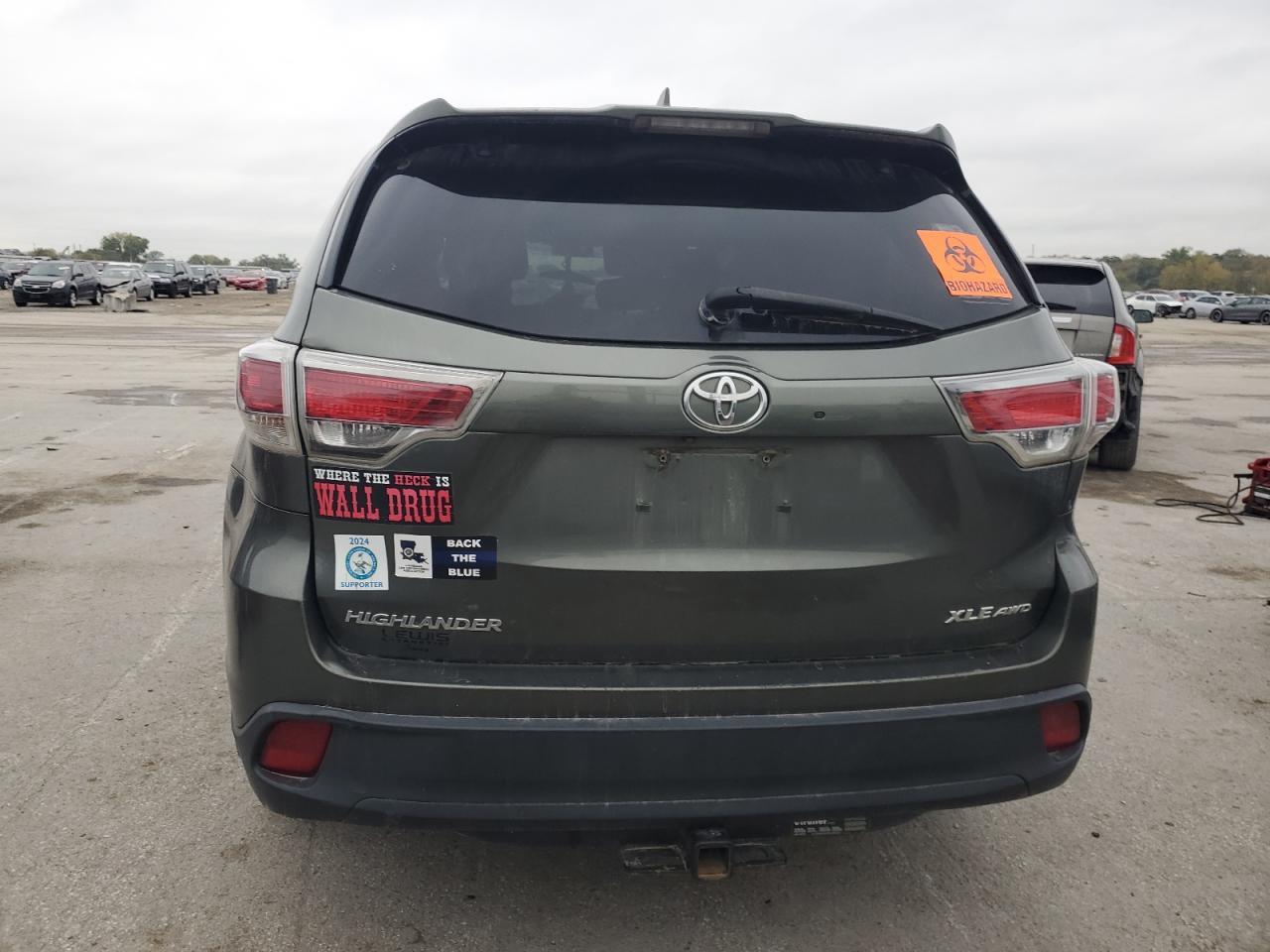 2016 TOYOTA HIGHLANDER