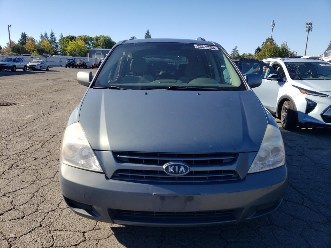 2009 KIA SEDONA