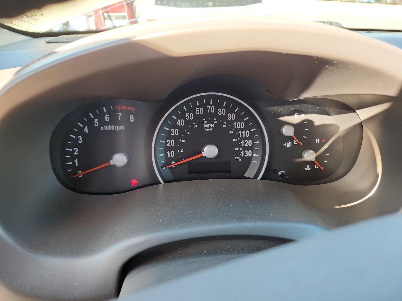 2011 KIA SEDONA