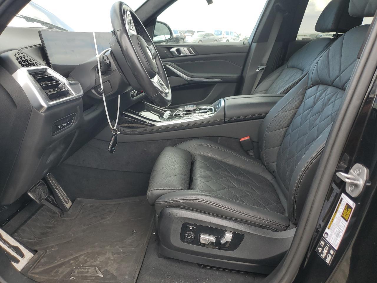 2024 BMW X7