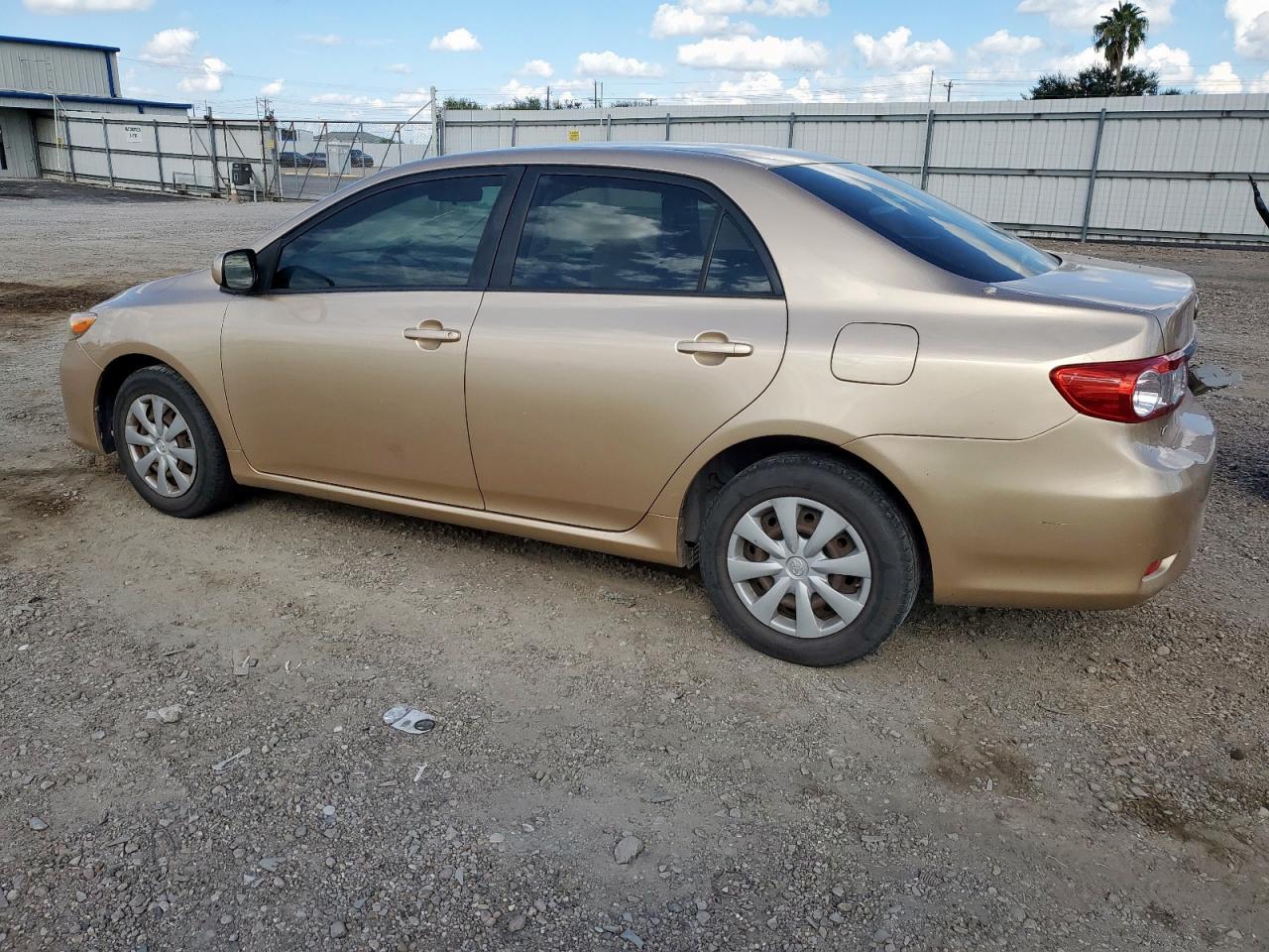 2011 TOYOTA COROLLA