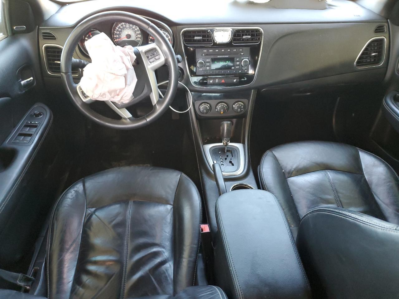 2013 CHRYSLER 200