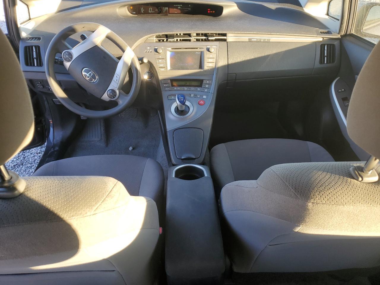 2015 TOYOTA PRIUS