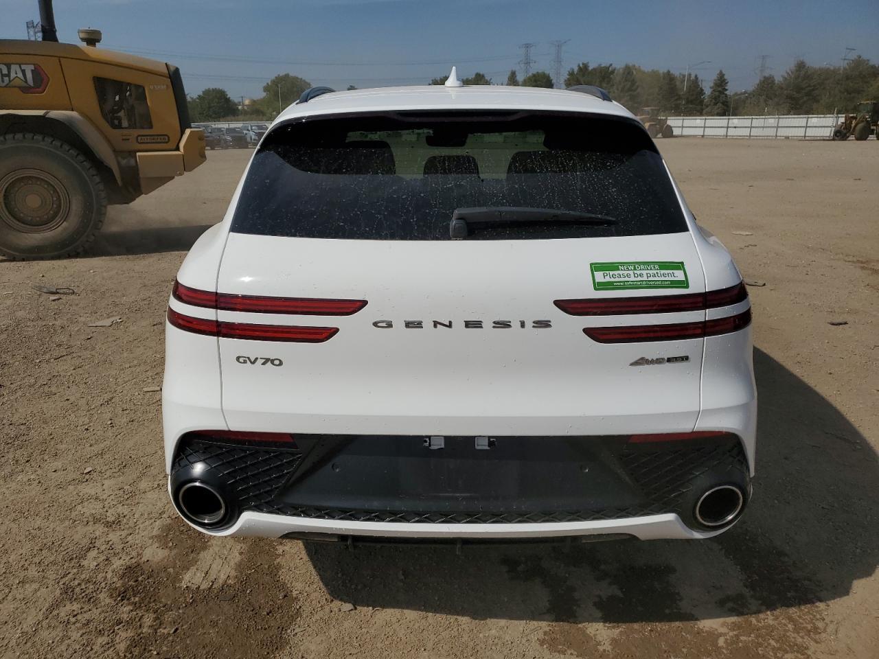 2023 GENESIS GV70