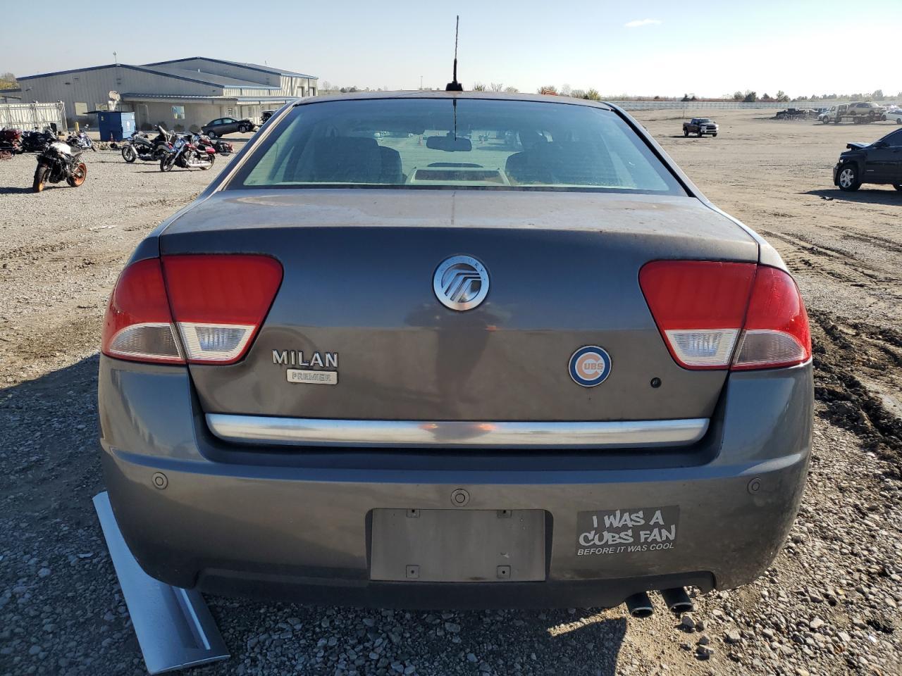 2011 MERCURY Milan