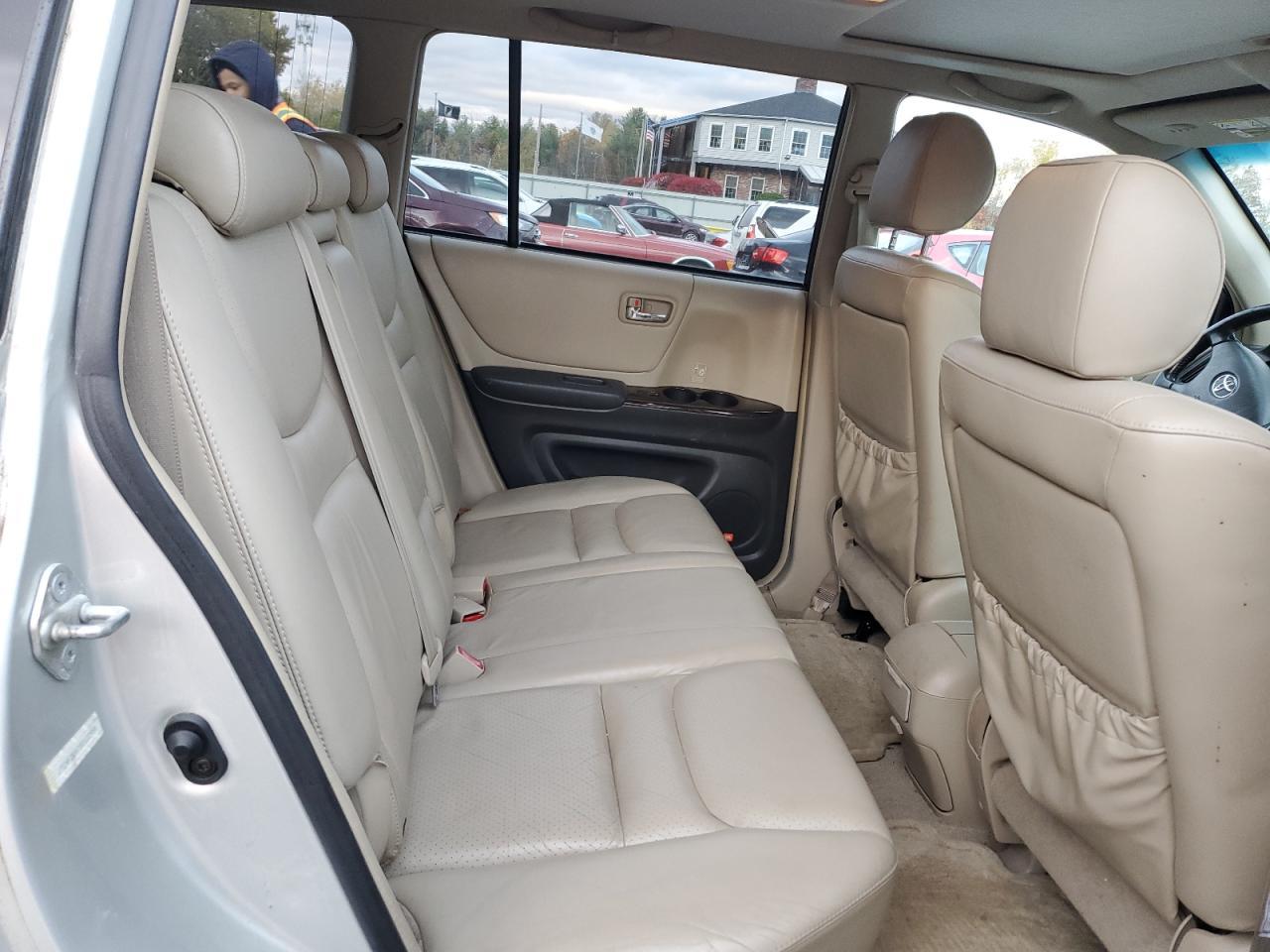 2003 TOYOTA HIGHLANDER