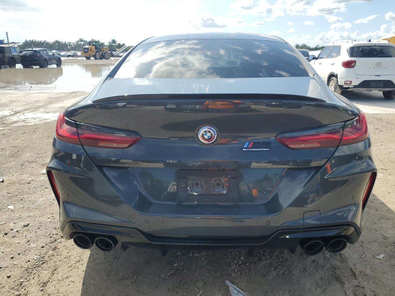 2023 BMW M8