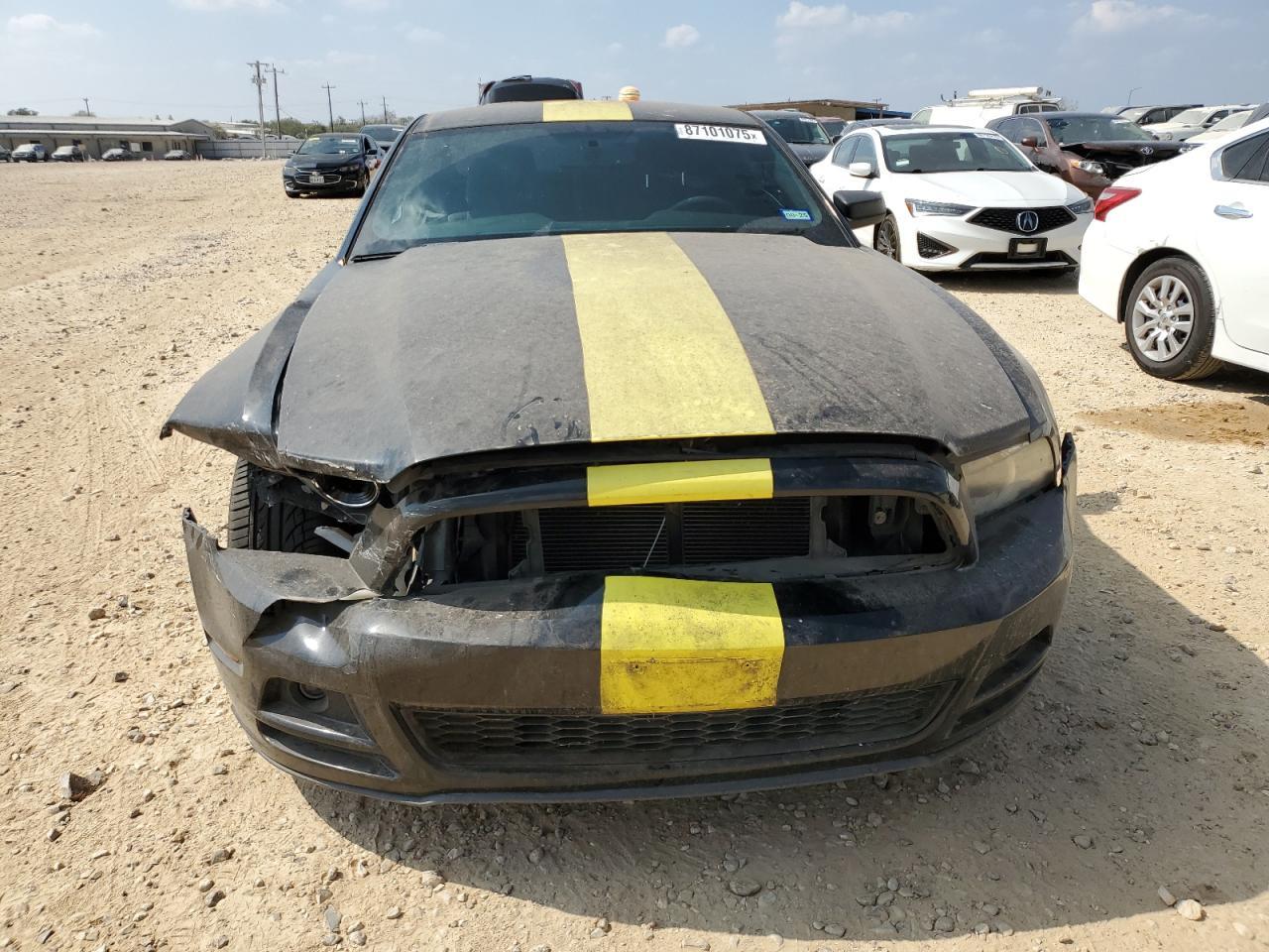 2013 FORD MUSTANG