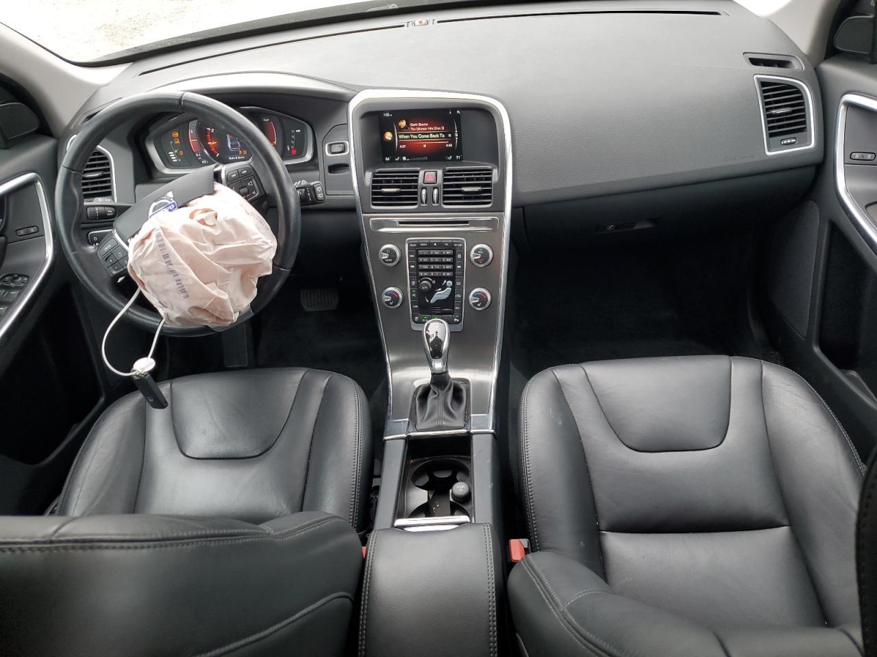 2016 VOLVO XC60