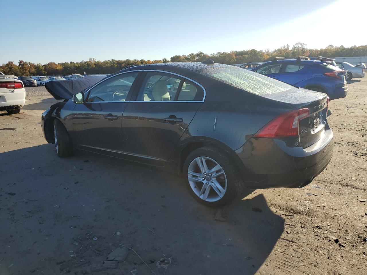 2015 VOLVO S60