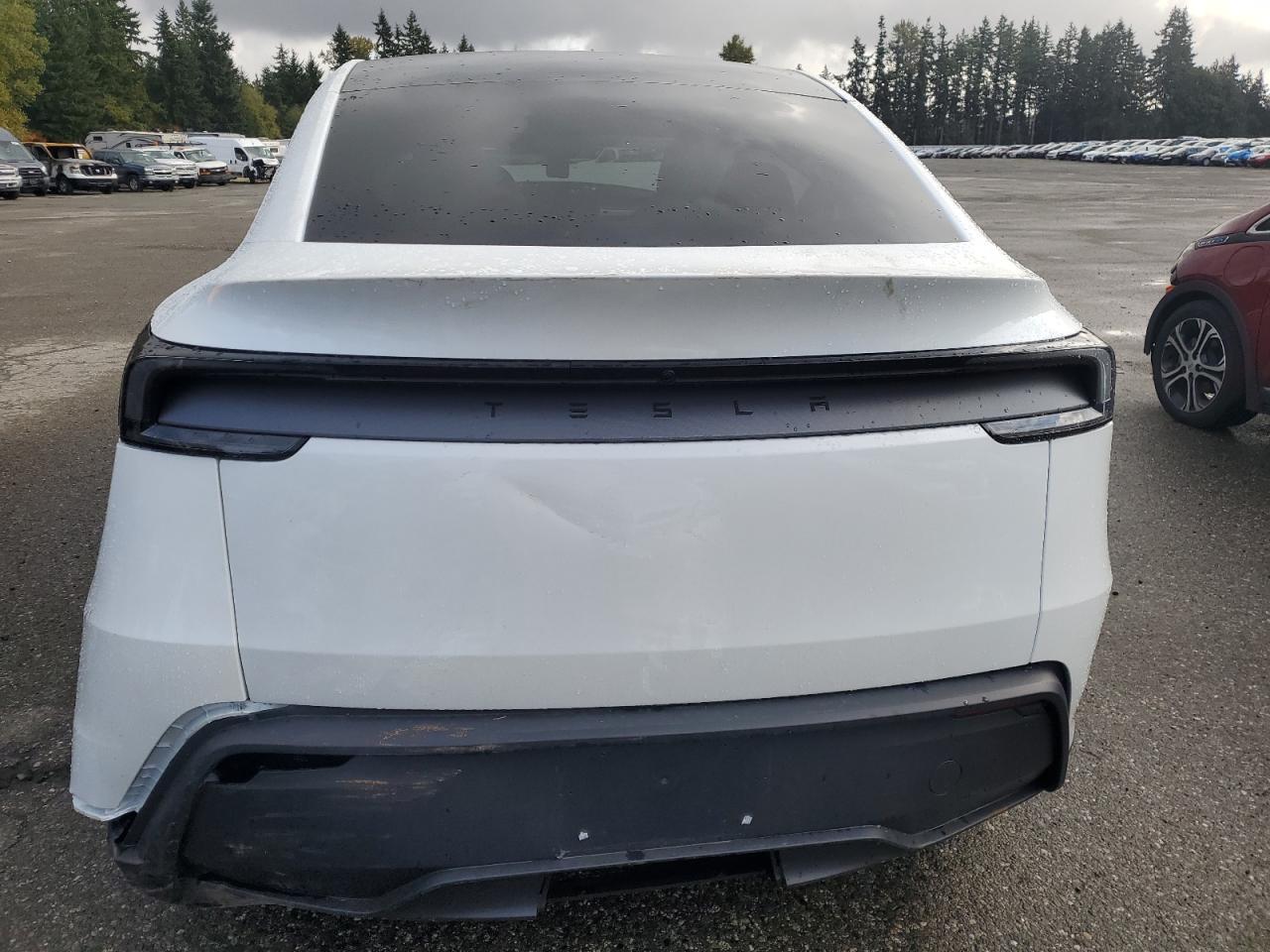 2026 TESLA MODEL Y