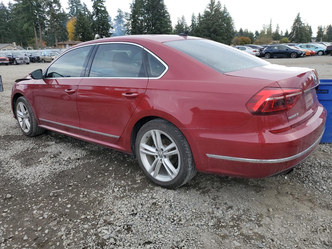 2017 VOLKSWAGEN Passat