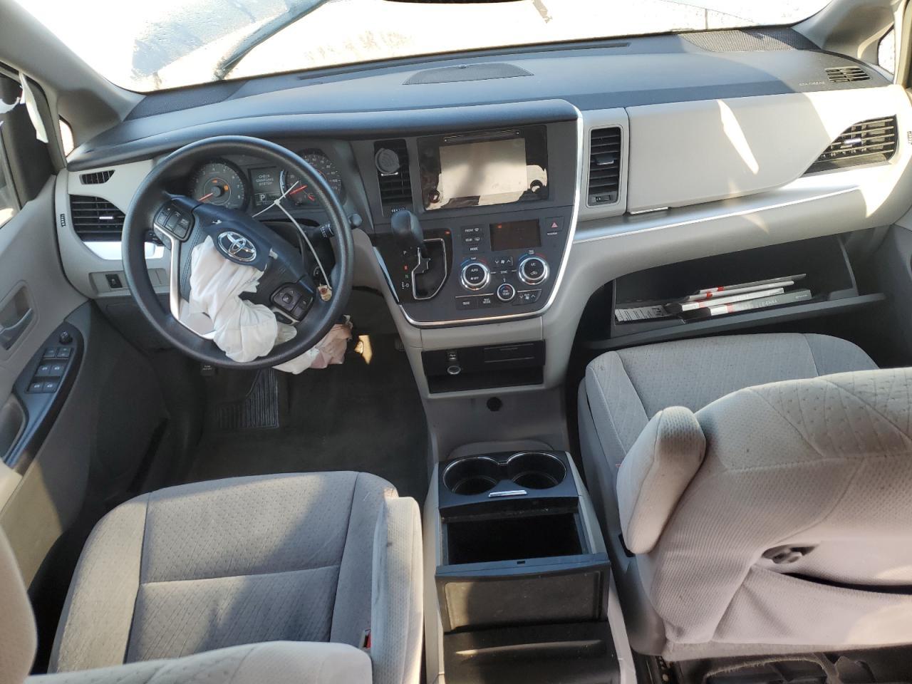 2015 TOYOTA SIENNA