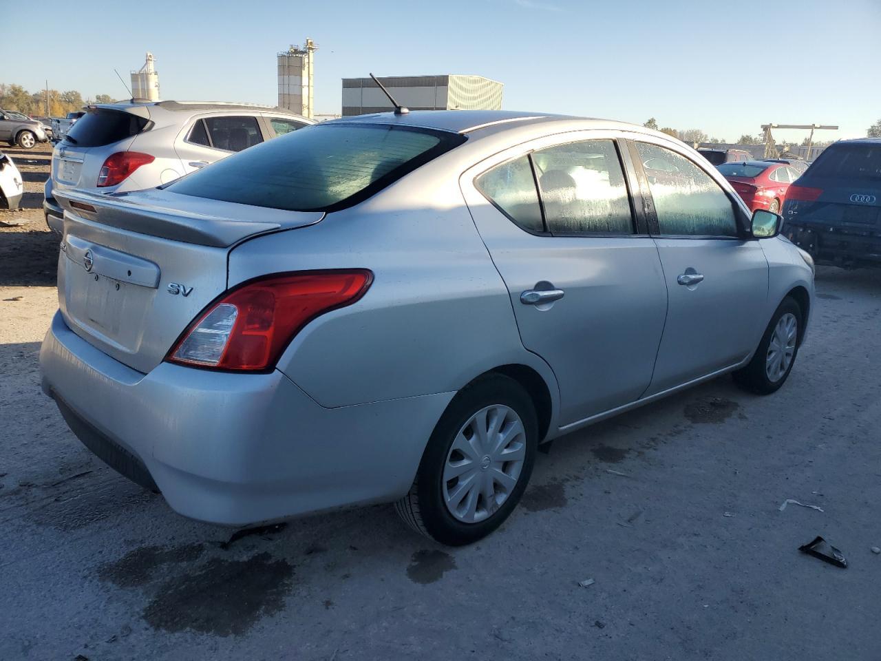 2017 NISSAN VERSA