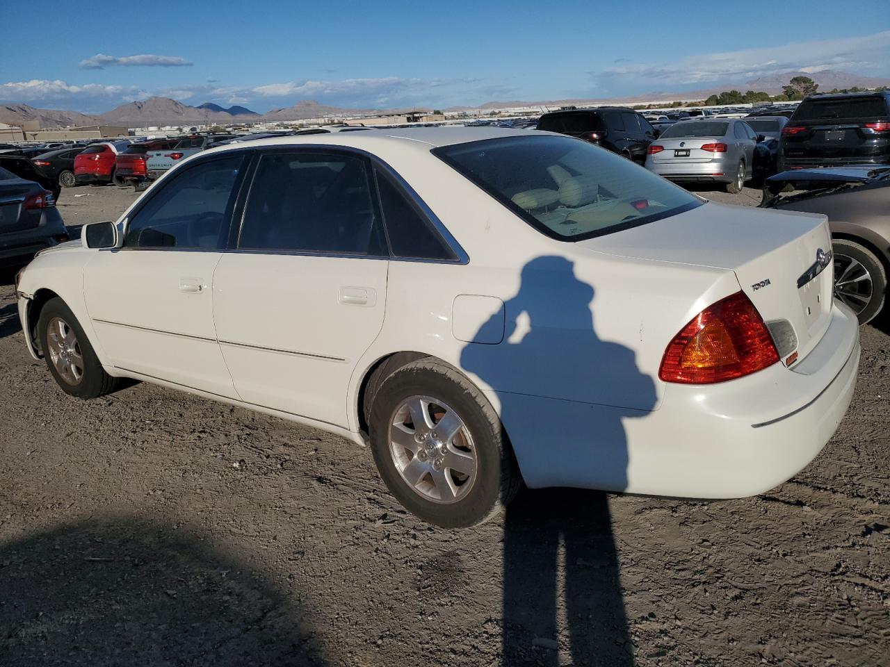 2002 TOYOTA Avalon