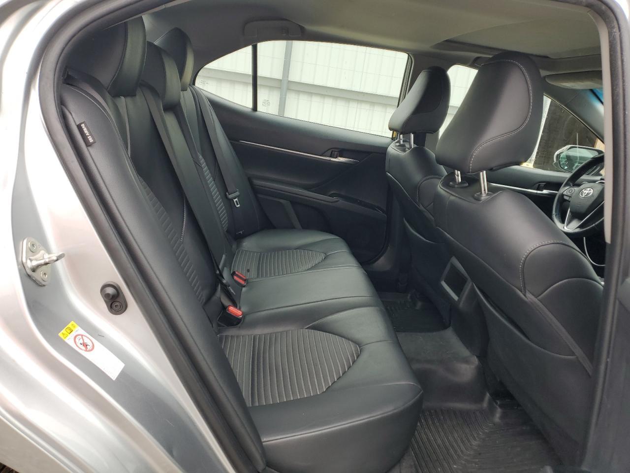 2018 TOYOTA CAMRY