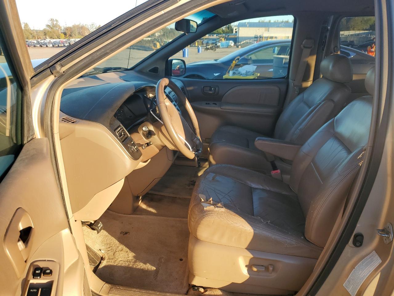 2000 TOYOTA SIENNA